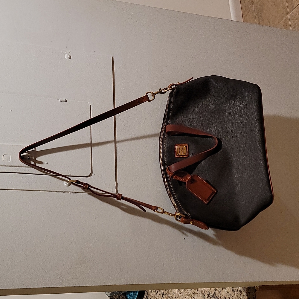 Brown Dooney & Bourke sholder bag